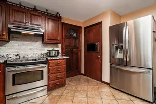54 Lancaster Rd, Clinton, MA 01510 - Photo 5