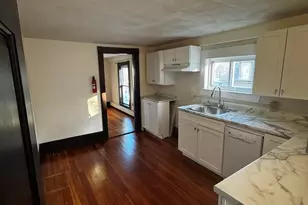 7 Sewall St, Marblehead, MA 01945 - Photo 1