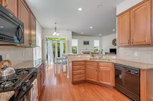 106 Sherwood Dr Methuen Ma 01844, Methuen, MA 01844 - Photo 5