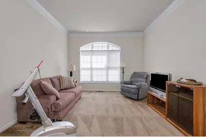 106 Sherwood Dr Methuen Ma 01844, Methuen, MA 01844 - Photo 3