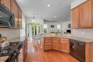 106 Sherwood Dr Methuen Ma 01844, Methuen, MA 01844 - Photo 5