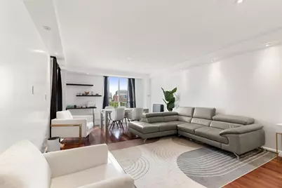 33 Pond #924, Brookline, MA 02445 - Photo 5