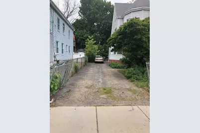 33 Melendy Ave, Watertown, MA 02472 - Photo 3