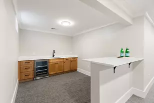6 Lane Ave, Bedford, MA 01730 - Photo 27