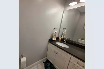 810 E 3rd St #2, Boston, MA 02127 - Photo 11