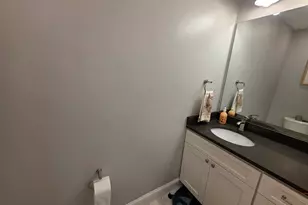 810 E 3rd St, Boston, MA 02127 - Photo 11