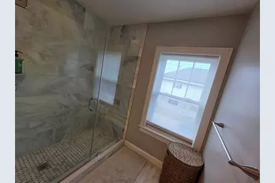 810 E 3rd St #2, Boston, MA 02127 - Photo 15