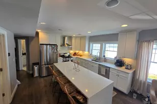 810 E 3rd St, Boston, MA 02127 - Photo 13