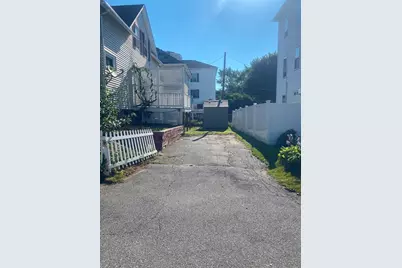 81 Pilgrim Ave, Worcester, MA 01604 - Photo 7
