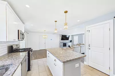 65 Armsby St, New Bedford, MA 02745 - Photo 11