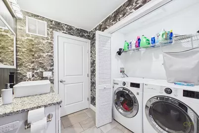 65 Armsby St, New Bedford, MA 02745 - Photo 13