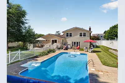 6 Topaz Ln, Dartmouth, MA 02747 - Photo 1