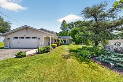 6 Topaz Ln, Dartmouth, MA 02747 - Photo 3