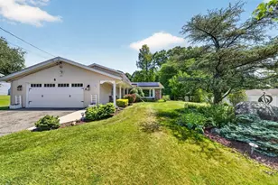 6 Topaz Ln, Dartmouth, MA 02747 - Photo 3