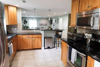 129 Burley St, Danvers, MA 01923 - Photo 5