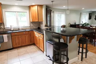 129 Burley St, Danvers, MA 01923 - Photo 5