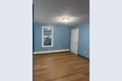 351-353 Lawrence St #4, Lowell, MA 01852 - Photo 5