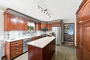 27 Shirley St, Wilbraham, MA 01095 - Photo 9