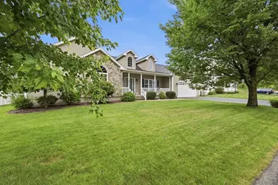 154 Mayflower Ave, Chicopee, MA 01013 - Photo 3