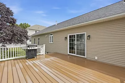 154 Mayflower Ave, Chicopee, MA 01013 - Photo 29