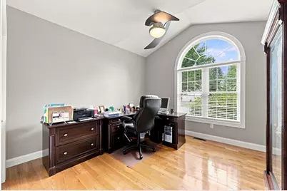 154 Mayflower Ave, Chicopee, MA 01013 - Photo 17
