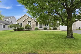 154 Mayflower Ave, Chicopee, MA 01013 - Photo 1