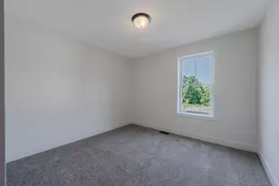 112 Genest St, Dracut, MA 01826 - Photo 15