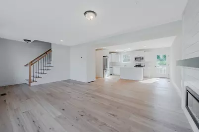 112 Genest St #16, Dracut, MA 01826 - Photo 11