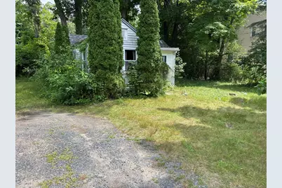 42 Olive St, Ashland, MA 01721 - Photo 3