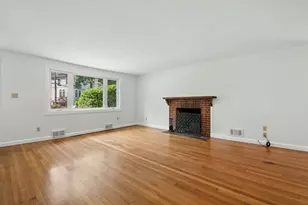 70 Botsford Rd, Newton, MA 02467 - Photo 7