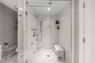 407 W 1st, Boston, MA 02127 - Photo 19