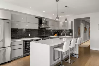 407 W 1st #302, Boston, MA 02127 - Photo 3