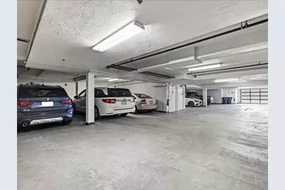 407 W 1st #302, Boston, MA 02127 - Photo 29