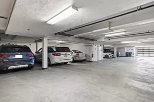 407 W 1st, Boston, MA 02127 - Photo 29