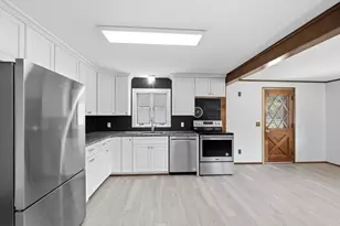 22 Dartmouth St, South Hadley, MA 01075 - Photo 9