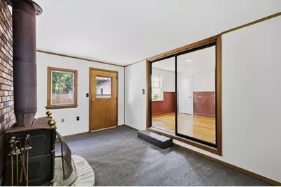 22 Dartmouth St, South Hadley, MA 01075 - Photo 25