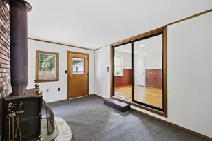 22 Dartmouth St, South Hadley, MA 01075 - Photo 25