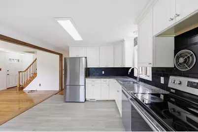 22 Dartmouth St, South Hadley, MA 01075 - Photo 7