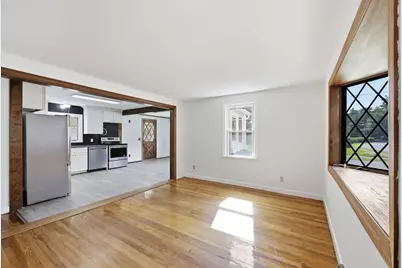22 Dartmouth St, South Hadley, MA 01075 - Photo 5