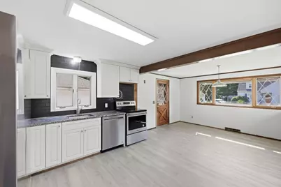 22 Dartmouth St, South Hadley, MA 01075 - Photo 11