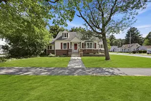 22 Dartmouth St, South Hadley, MA 01075 - Photo 1