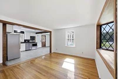 22 Dartmouth St, South Hadley, MA 01075 - Photo 5