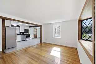 22 Dartmouth St, South Hadley, MA 01075 - Photo 5
