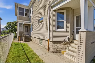 345 Sprague St, Fall River, MA 02724 - Photo 3