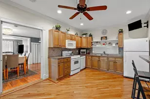39 Gold St, Whitman, MA 02382 - Photo 5