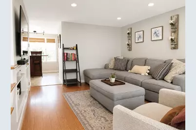 60 Juniper Ln #60, Tewksbury, MA 01876 - Photo 3