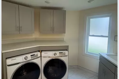 82 Arlmont #82, Arlington, MA 02476 - Photo 3