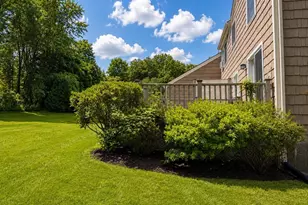 62 Laurel St, Greenfield, MA 01301 - Photo 3