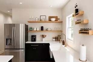 8587 Highland Ave, Ludlow, MA 01056 - Photo 3