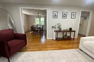 64 Haverhill St, Reading, MA 01867 - Photo 5